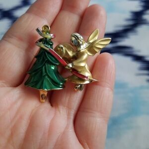 Vtg Giusti Angel and Christmas tree pin
